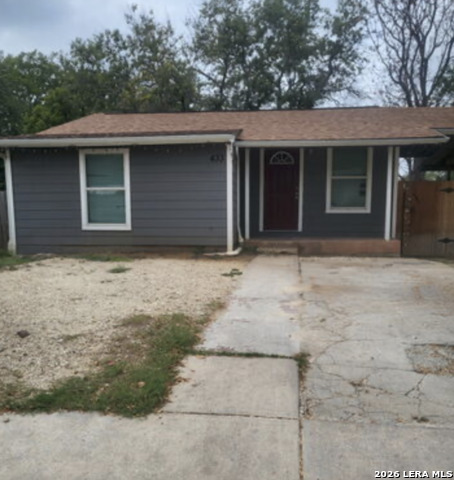 435 N San Horacio Ave Property Photo 2