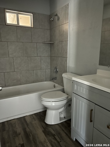 435 N San Horacio Ave Property Photo 4