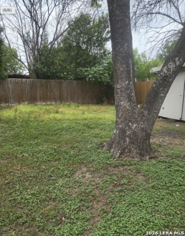 435 N San Horacio Ave Property Photo 17