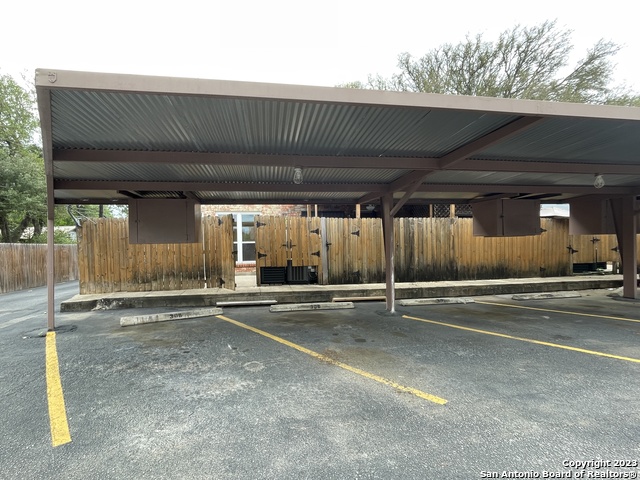 2811 Woodbury Dr Property Photo 17