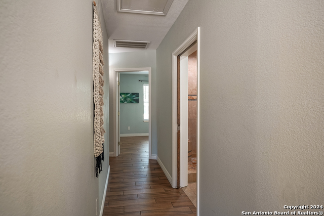 530 E Myrtle St Property Photo 10
