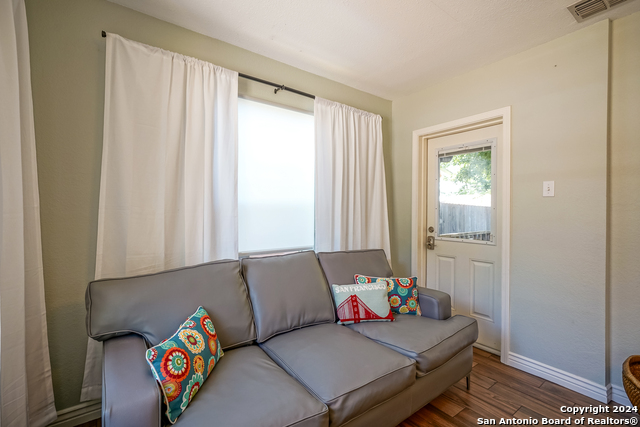530 E Myrtle St Property Photo 22
