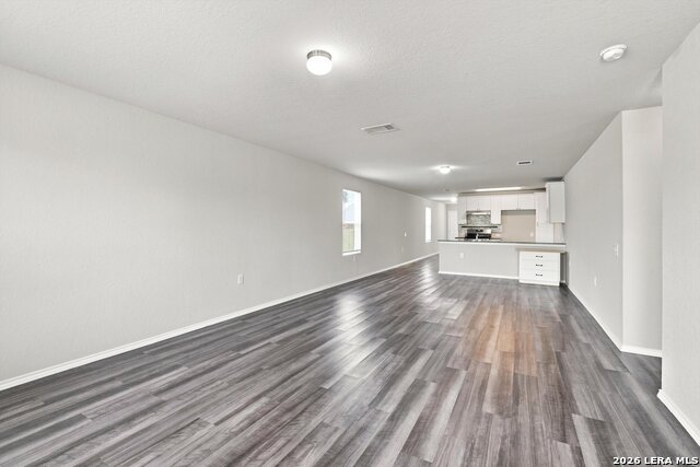 13227 Ashworth Blvd Property Photo 4