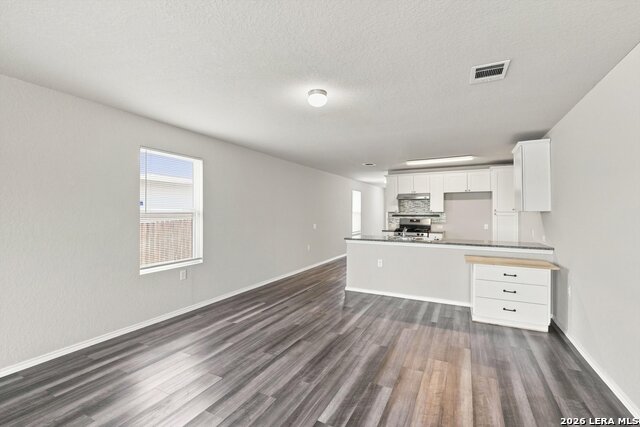 13227 Ashworth Blvd Property Photo 5