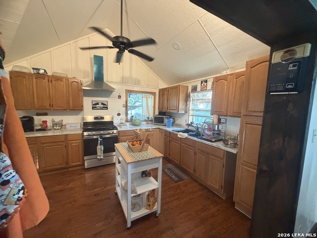 2366 Royal Oaks Property Photo 5