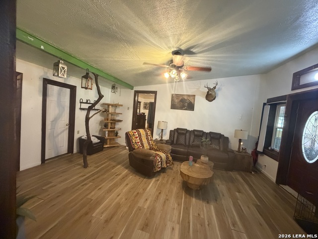 2366 Royal Oaks Property Photo 7