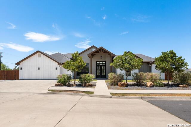 1426 Jocelyn Cir Property Photo 1