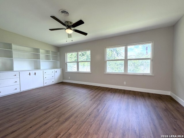 539 Oakleaf Dr Property Photo 11