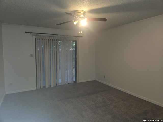 320 Station St Property Photo 6