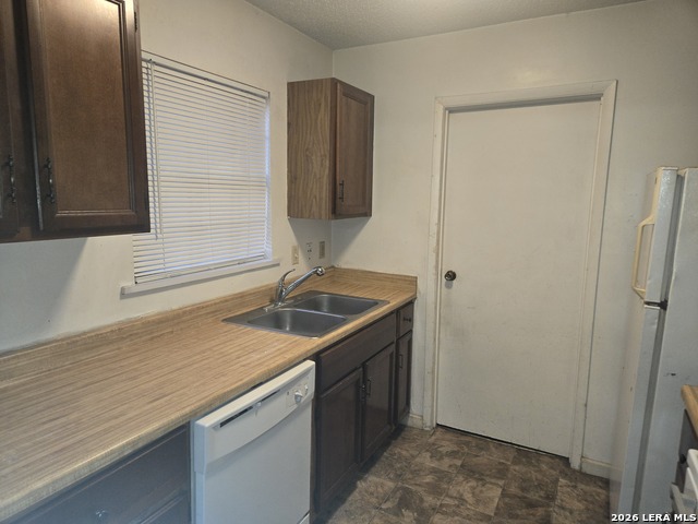 320 Station St Property Photo 11