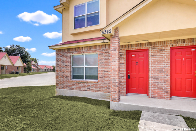 6342 Queens Castle Property Photo 2