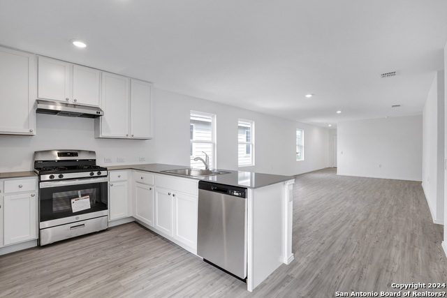 10215 Kersey Ml Property Photo 6