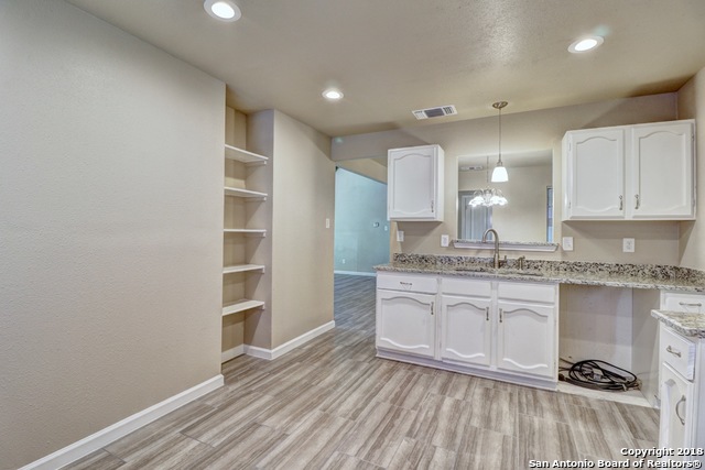 7731 Pipers Hill Property Photo 3