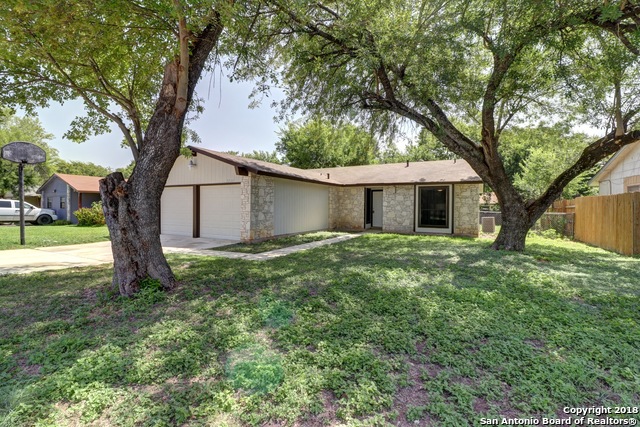 7731 Pipers Hill Property Photo 6