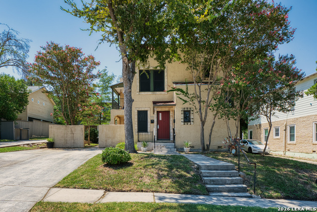 526 Pershing Ave Property Photo 1