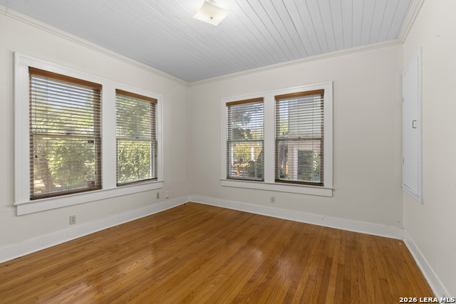 526 Pershing Ave Property Photo 21