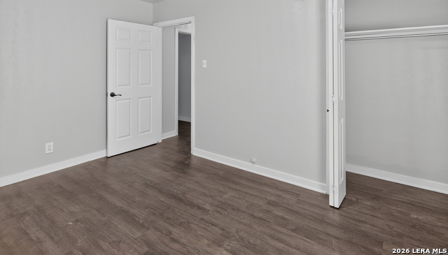 219 Leonidas Dr Property Photo 9