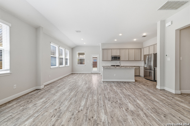 12146 Casparis Property Photo 5