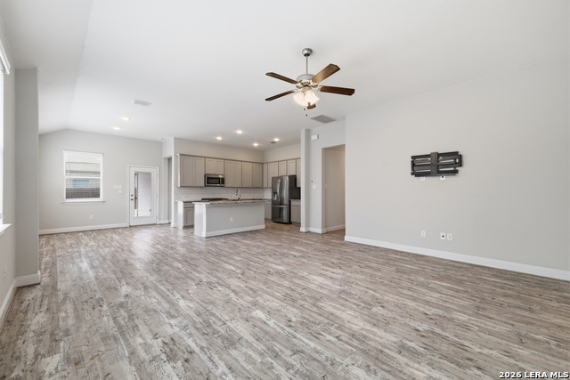 12146 Casparis Property Photo 6