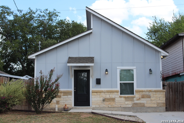 1303 LOMBRANO ST Property Photo 1