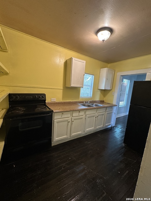 307 E Lambert Property Photo 6