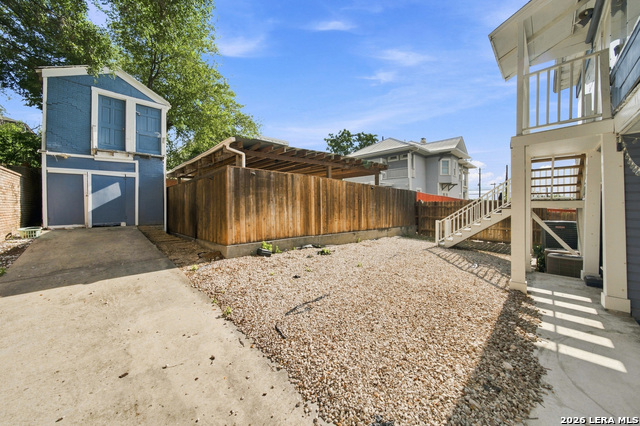141 E Woodlawn Ave Property Photo 5
