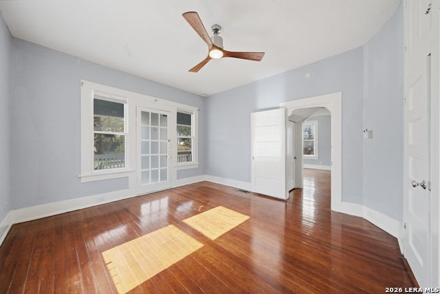 141 E Woodlawn Ave Property Photo 34