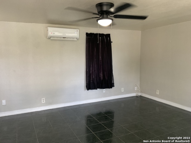11916 Grapevine St Property Photo 3