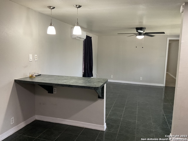 11916 Grapevine St Property Photo 6