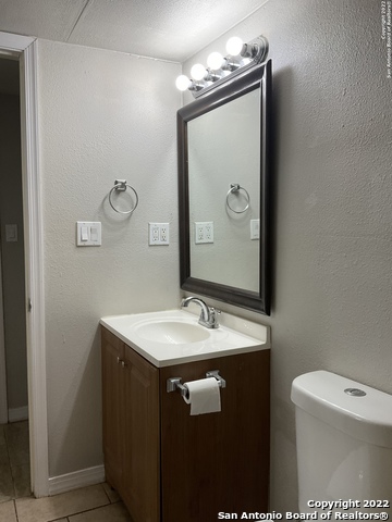 11916 Grapevine St Property Photo 8