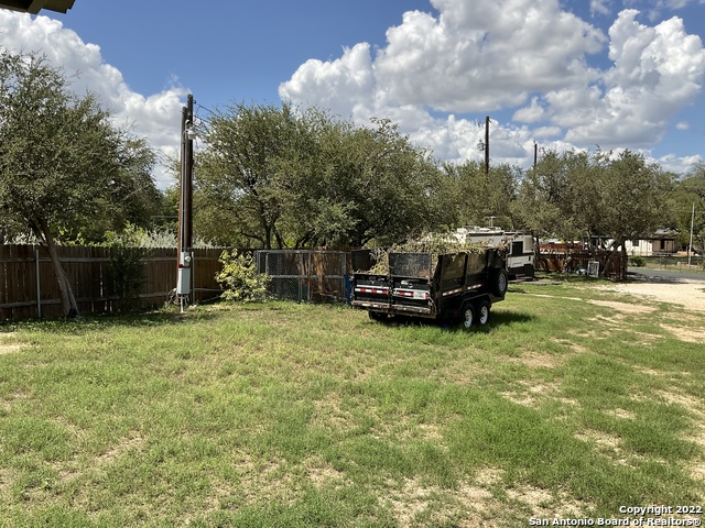 11916 Grapevine St Property Photo 17