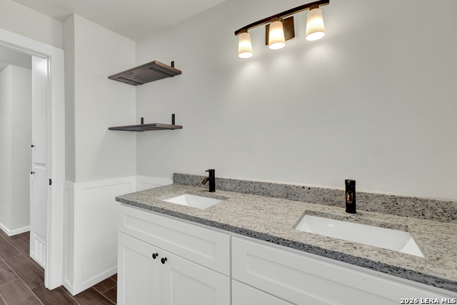 129 Young Property Photo 33