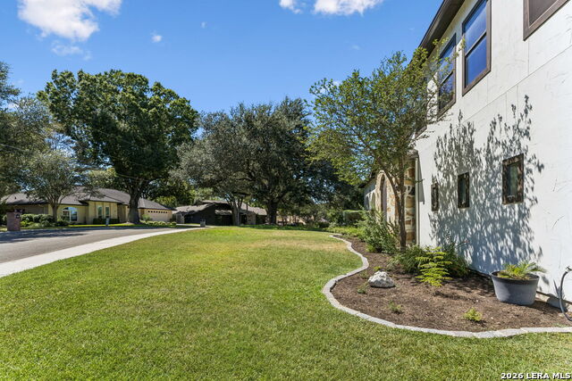 406 Marsh Oval Property Photo 5