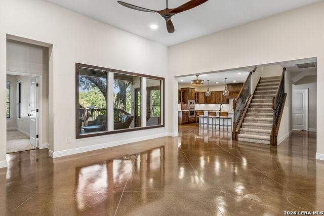 406 Marsh Oval Property Photo 11