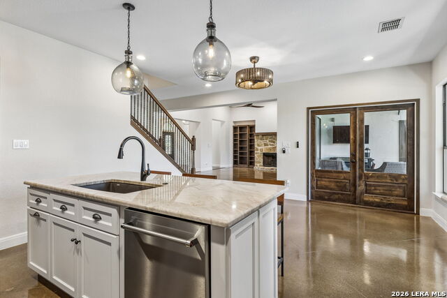 406 Marsh Oval Property Photo 15
