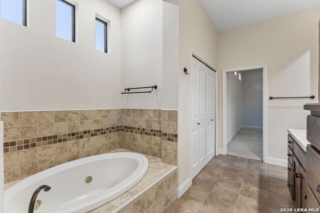 406 Marsh Oval Property Photo 25