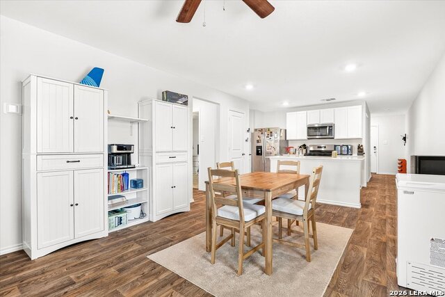 1675 House Finch Drive Property Photo 14