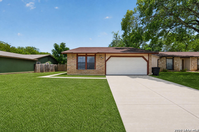 10571 Kinderhook Property Photo 1