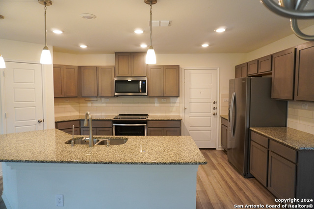 11211 Aristides Property Photo 9