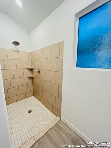 10419 Beachball Bend Property Photo 14