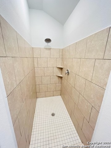 10419 Beachball Bend Property Photo 15