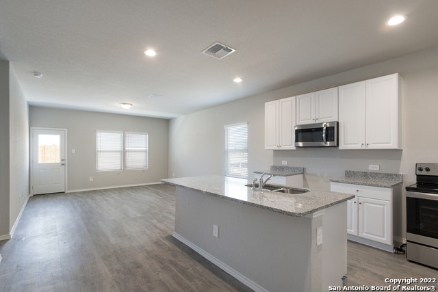 1149 Gracie Way Property Photo 3