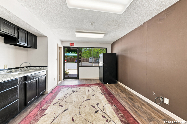1131 Babcock Rd Property Photo 4