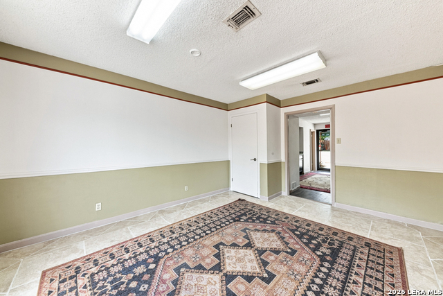 1131 Babcock Rd Property Photo 7