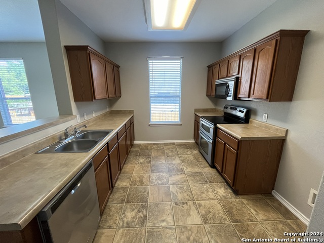 5302 Lowry Peterson Property Photo 4