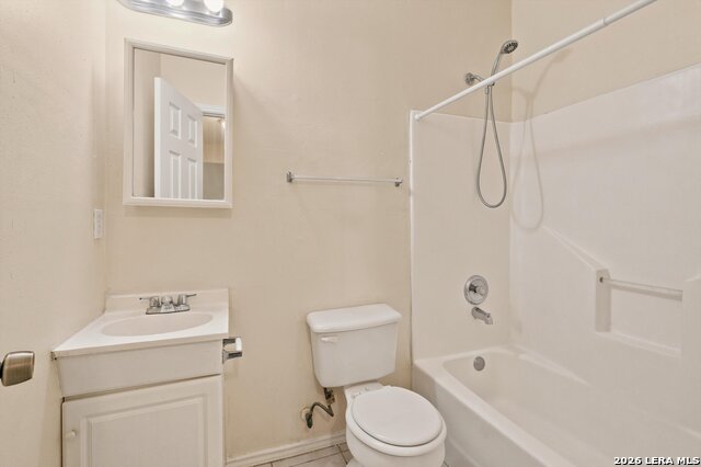 7605 Windsor Oaks Property Photo 12