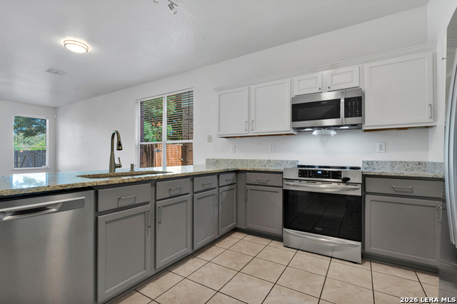 26803 Sparrow Rdg Property Photo 4
