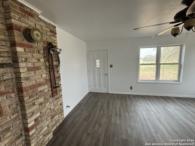 74 N Las Gallinas Property Photo 3