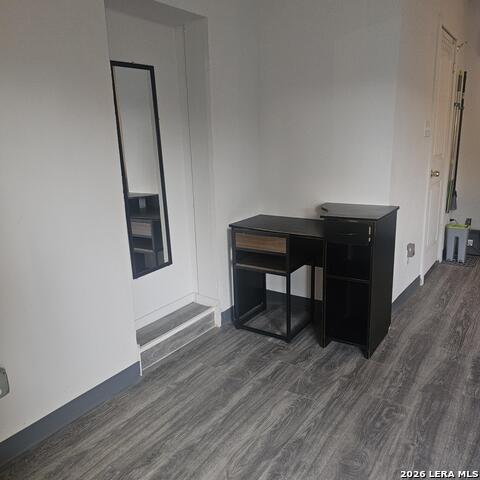 1211 Gladstone Property Photo 5