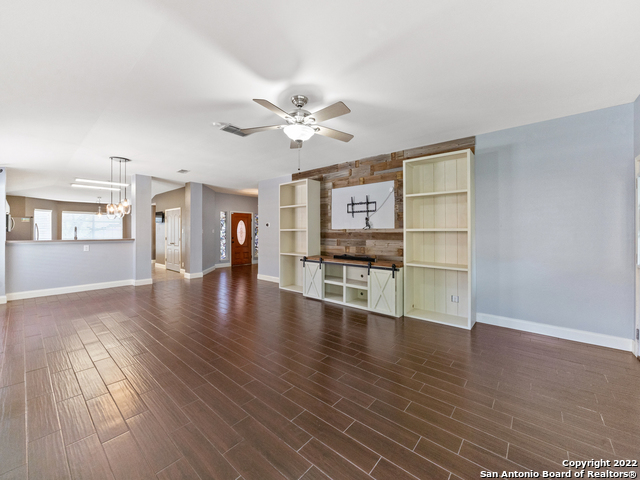 9807 Sandie Property Photo 9